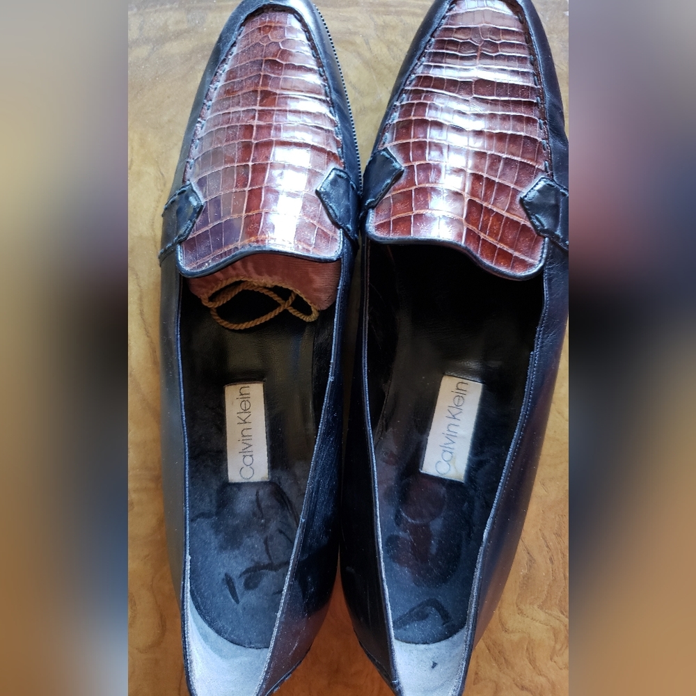 Womens Calvin Klein Aligator Black Loafers 9 N